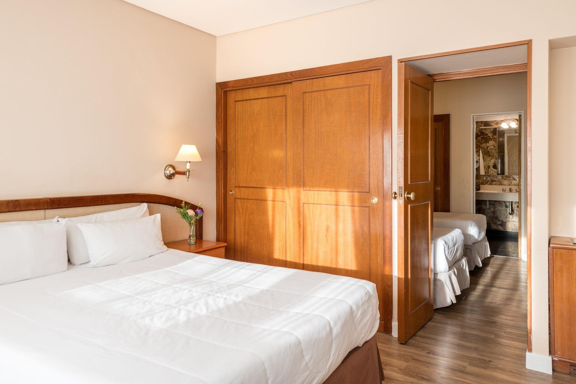 Exe Hotel Colon Буенос Айрес Екстериор снимка