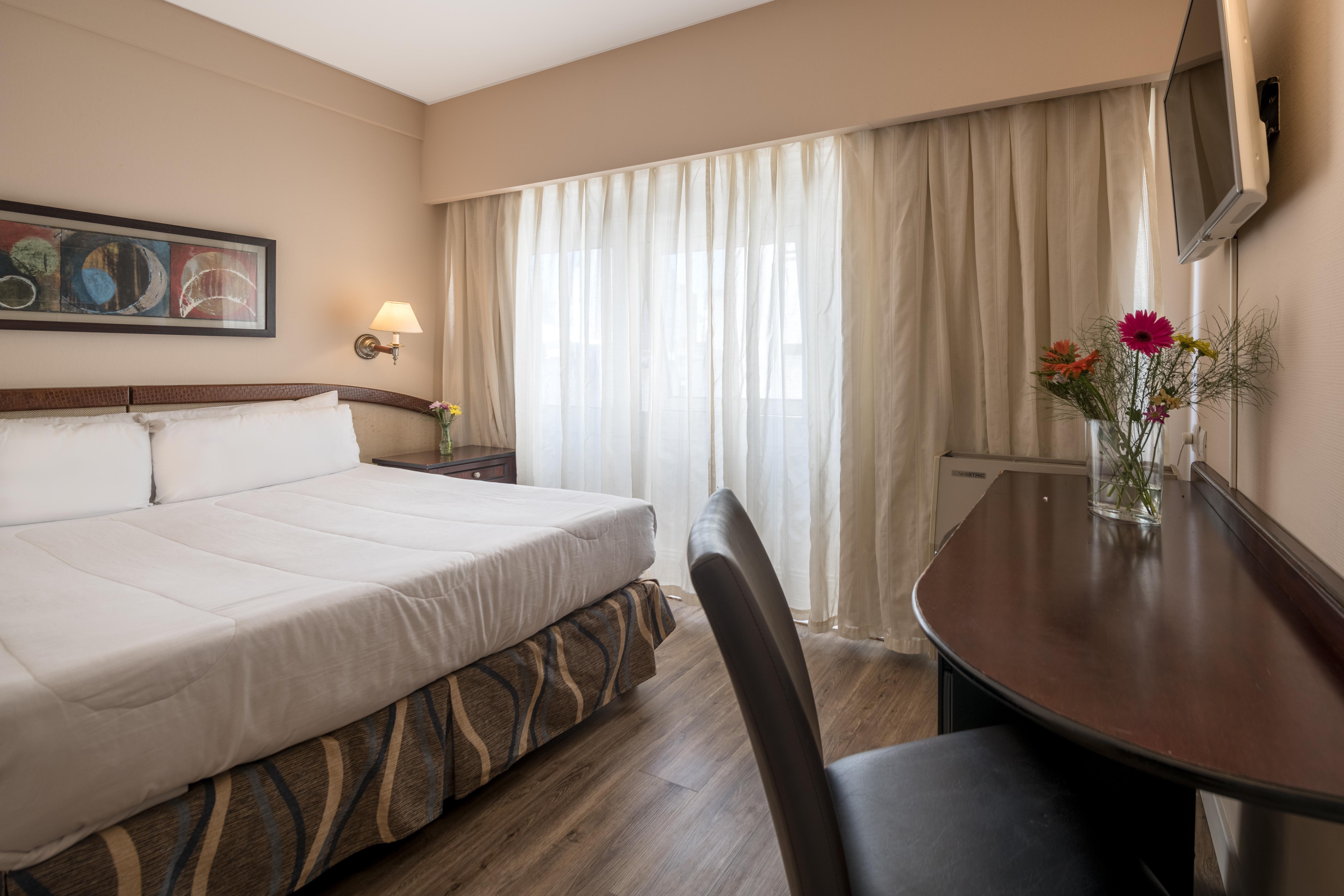 Exe Hotel Colon Буенос Айрес Екстериор снимка