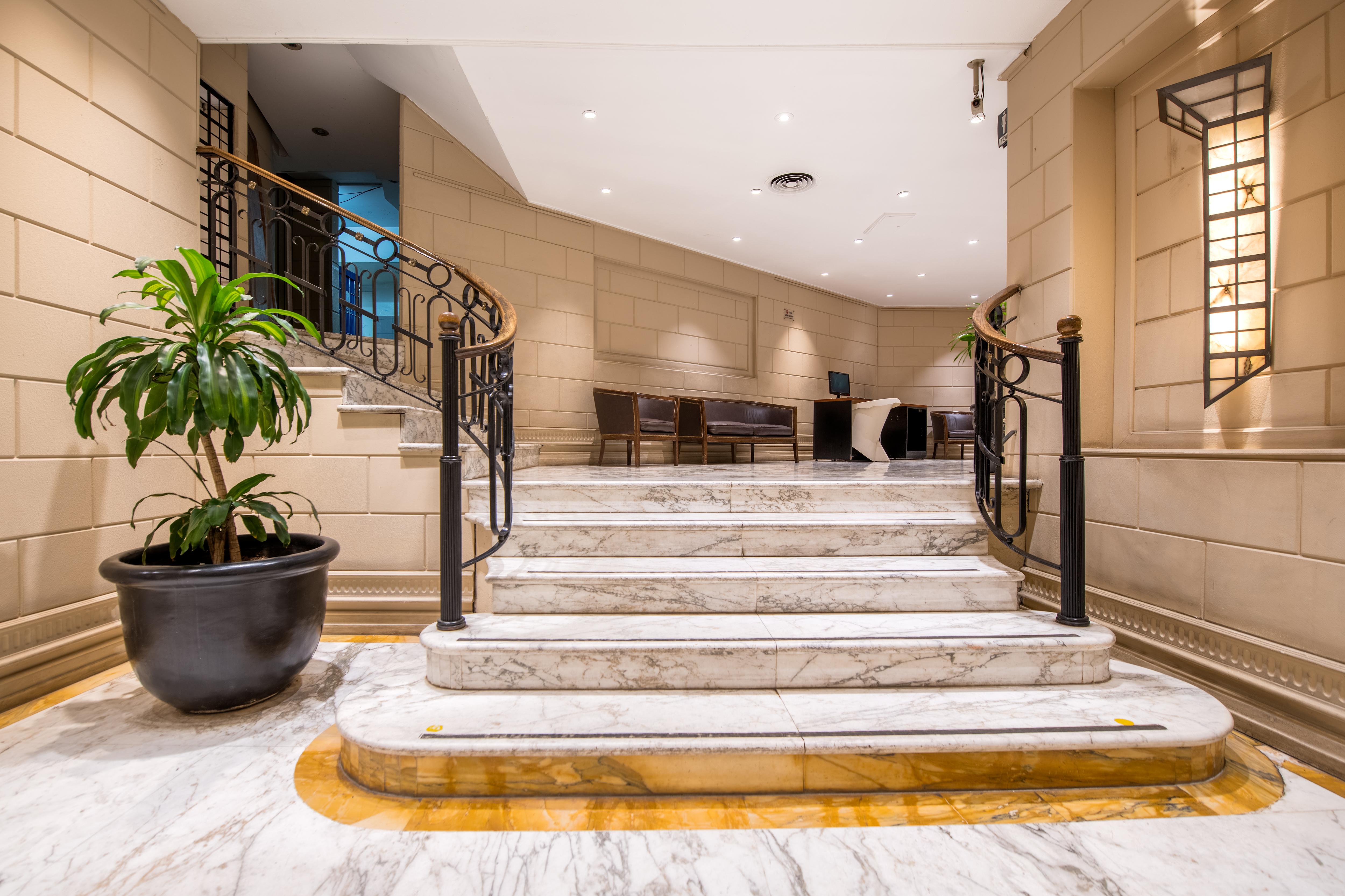 Exe Hotel Colon Буенос Айрес Екстериор снимка