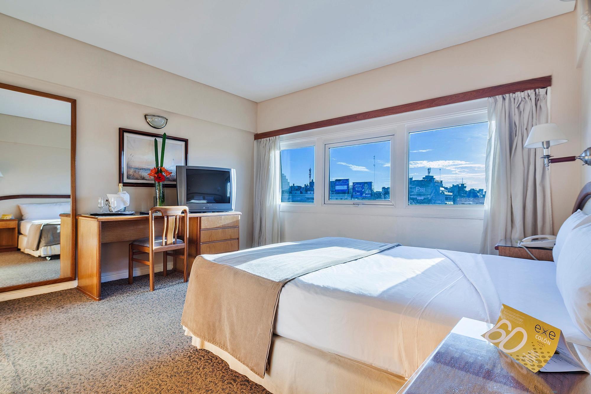 Exe Hotel Colon Буенос Айрес Екстериор снимка